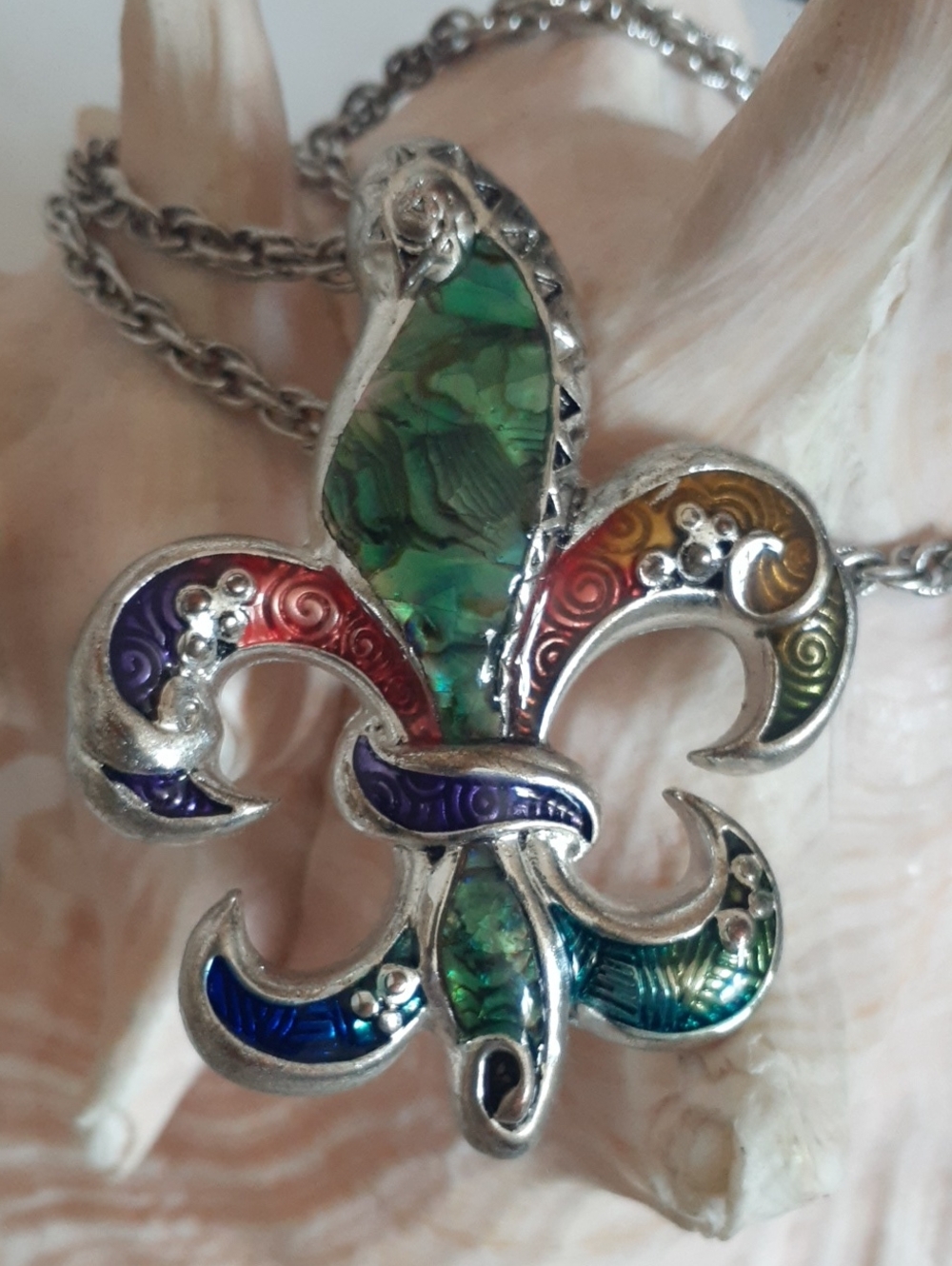 Multicolor Enamel Fleur-de-Lis Pendant Necklace in Silver Tone